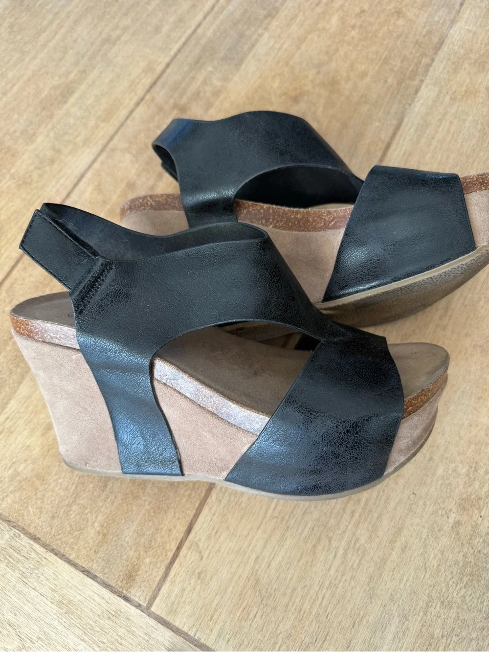 Nature Breeze Black and Tan Crisscross Wedge Sandals